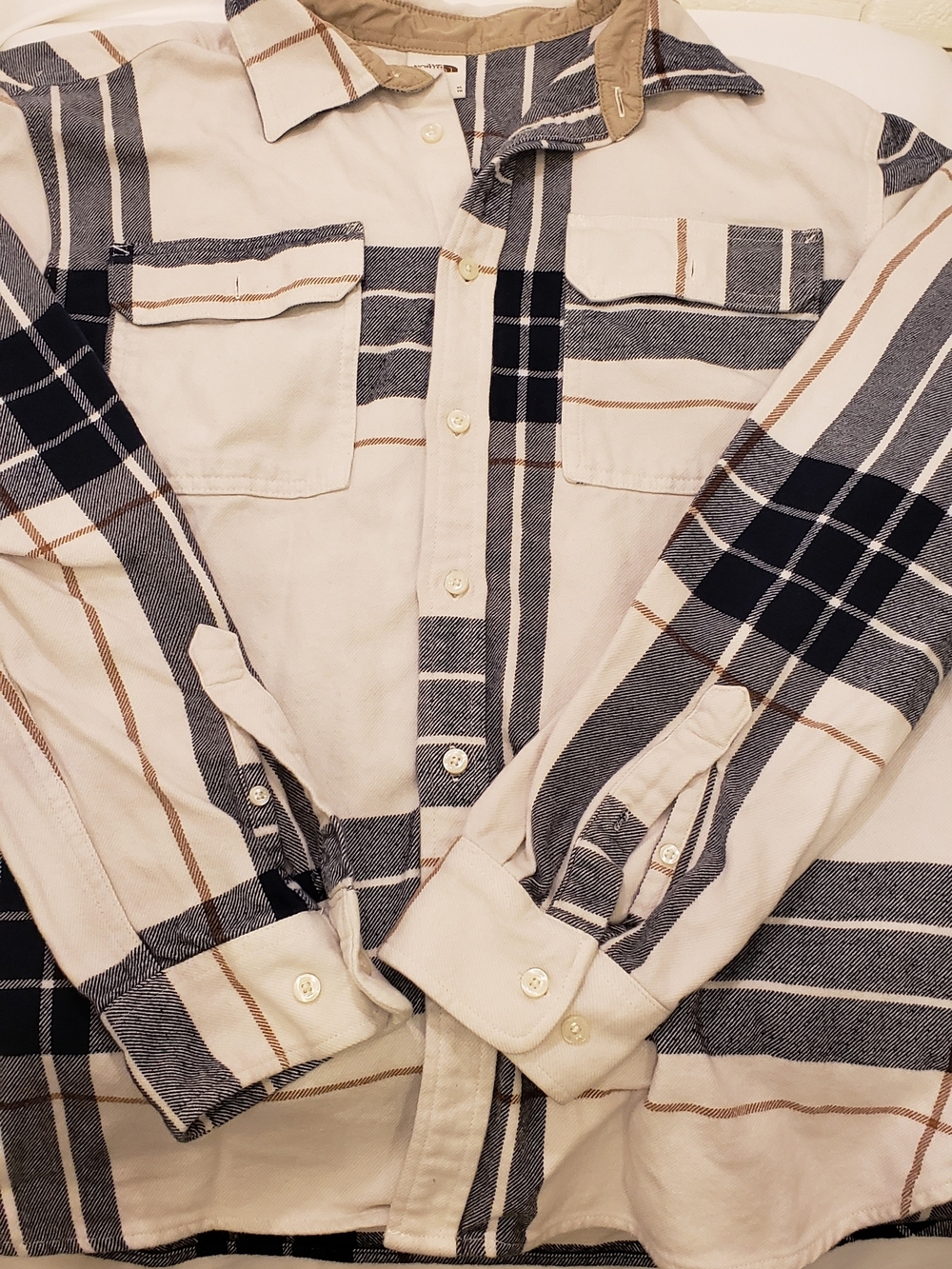 Mens North Face Off White With Black And Tan Patterns  Button Up Shirt.